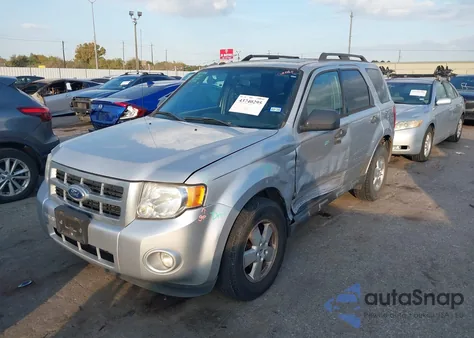 2012 Ford Escape Xlt z USA, uszkodzony, nr VIN 1FMCU9DG3CKB49679